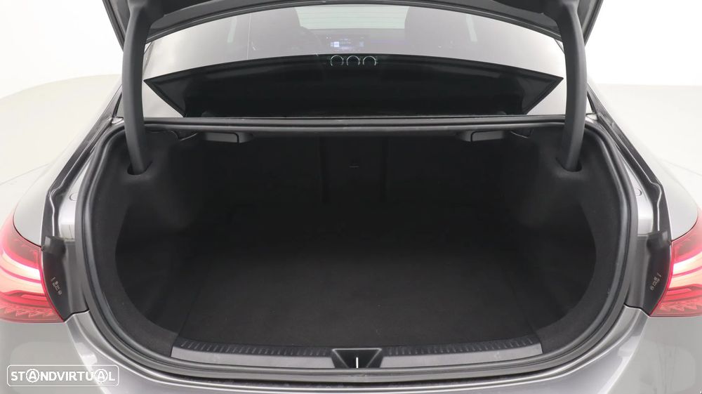 Mercedes-Benz A 180 Limousine d AMG Line Aut. - 25