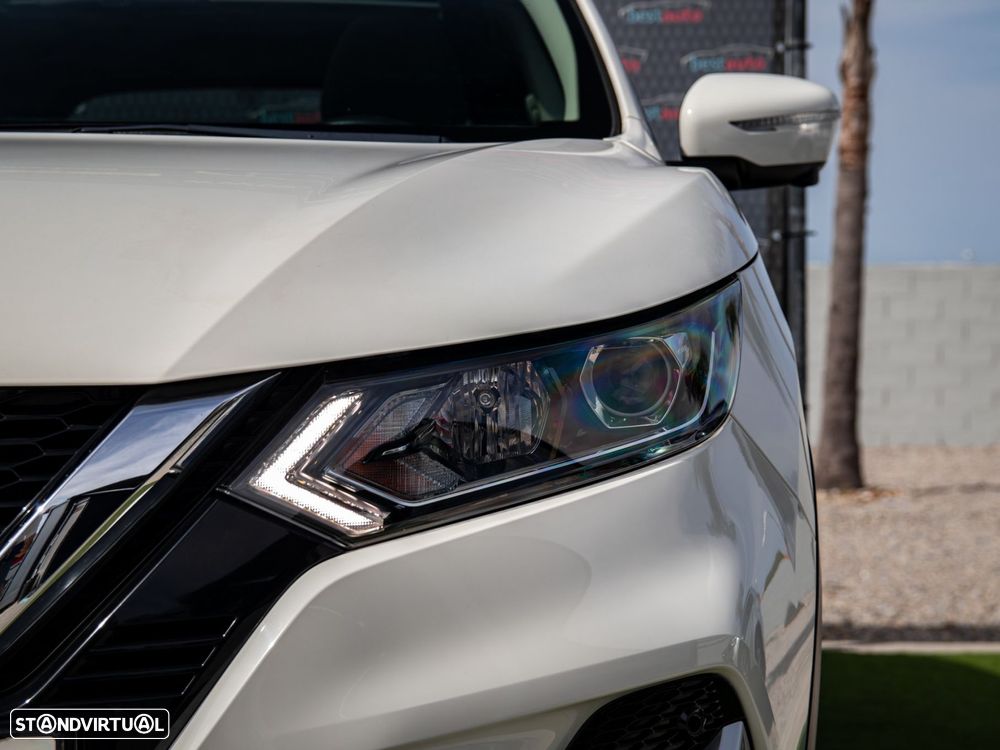 Nissan Qashqai 1.3 DIG-T N-Connecta J18 - 13