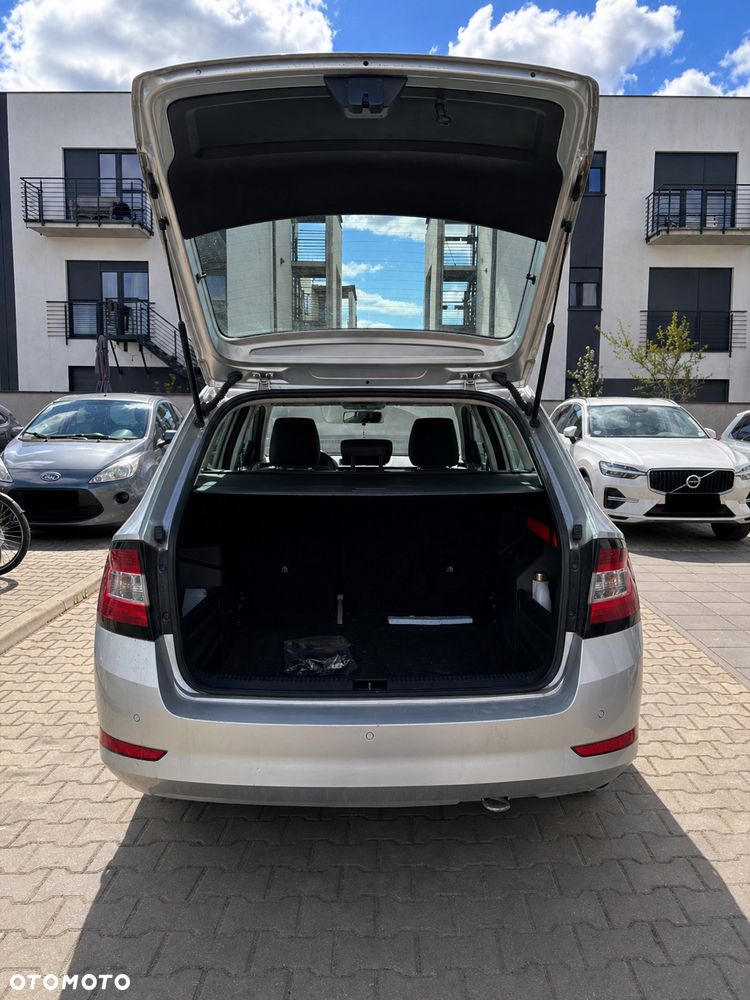 Skoda Fabia 1.0 TSI Ambition DSG - 6