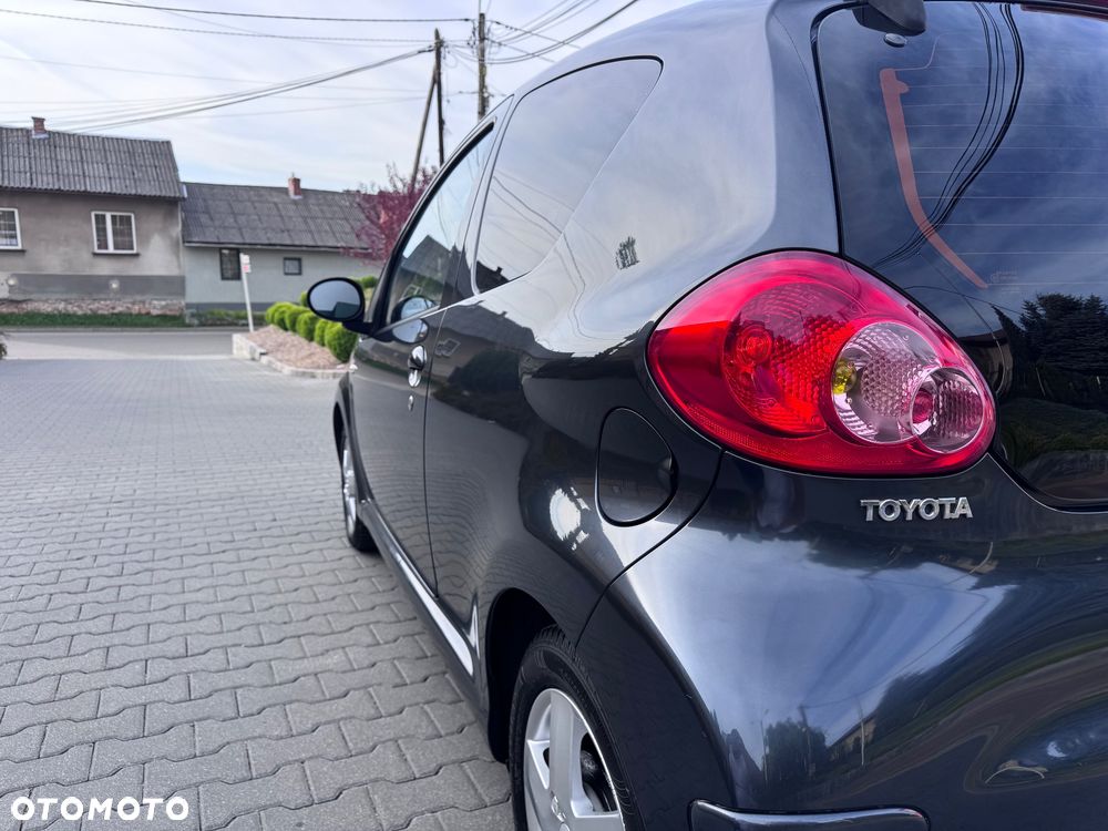 Toyota Aygo Connect - 15