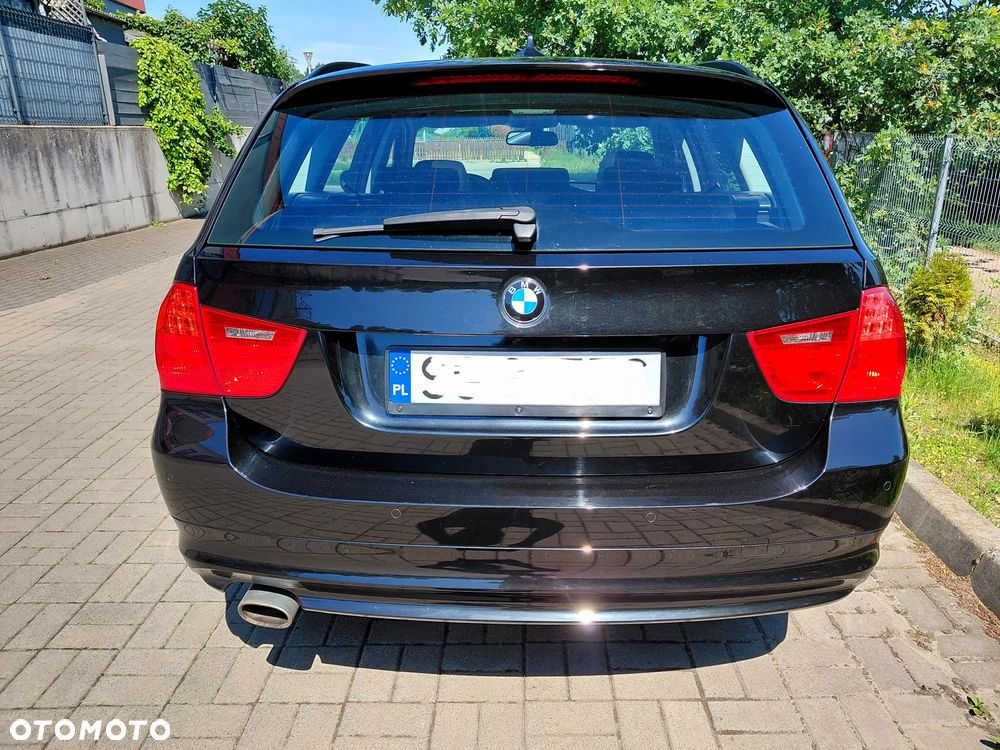 BMW Seria 3 320d DPF Edition Sport - 21