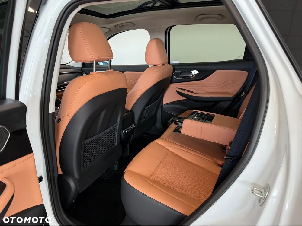 BAIC 7 1.5T Luxury Plus DCT - 10