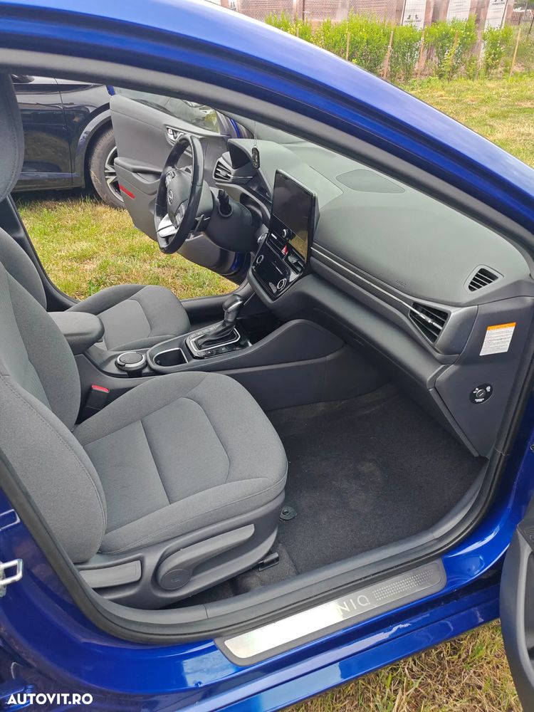 Hyundai IONIQ - 10