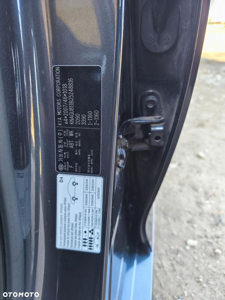 Kia Optima 2.0 L - 19