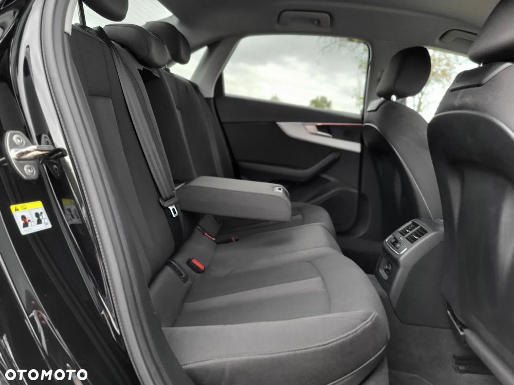Audi A4 Limousine 35 TFSI mHEV S tronic - 23