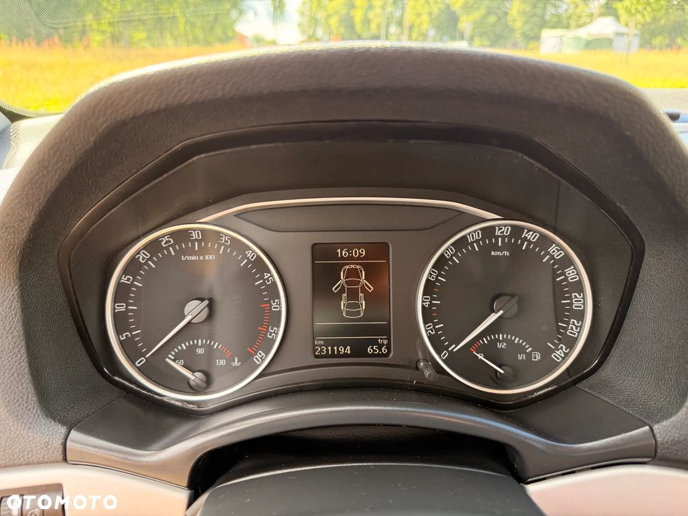 Skoda Octavia 2.0 TDI DPF DSG Ambiente - 12