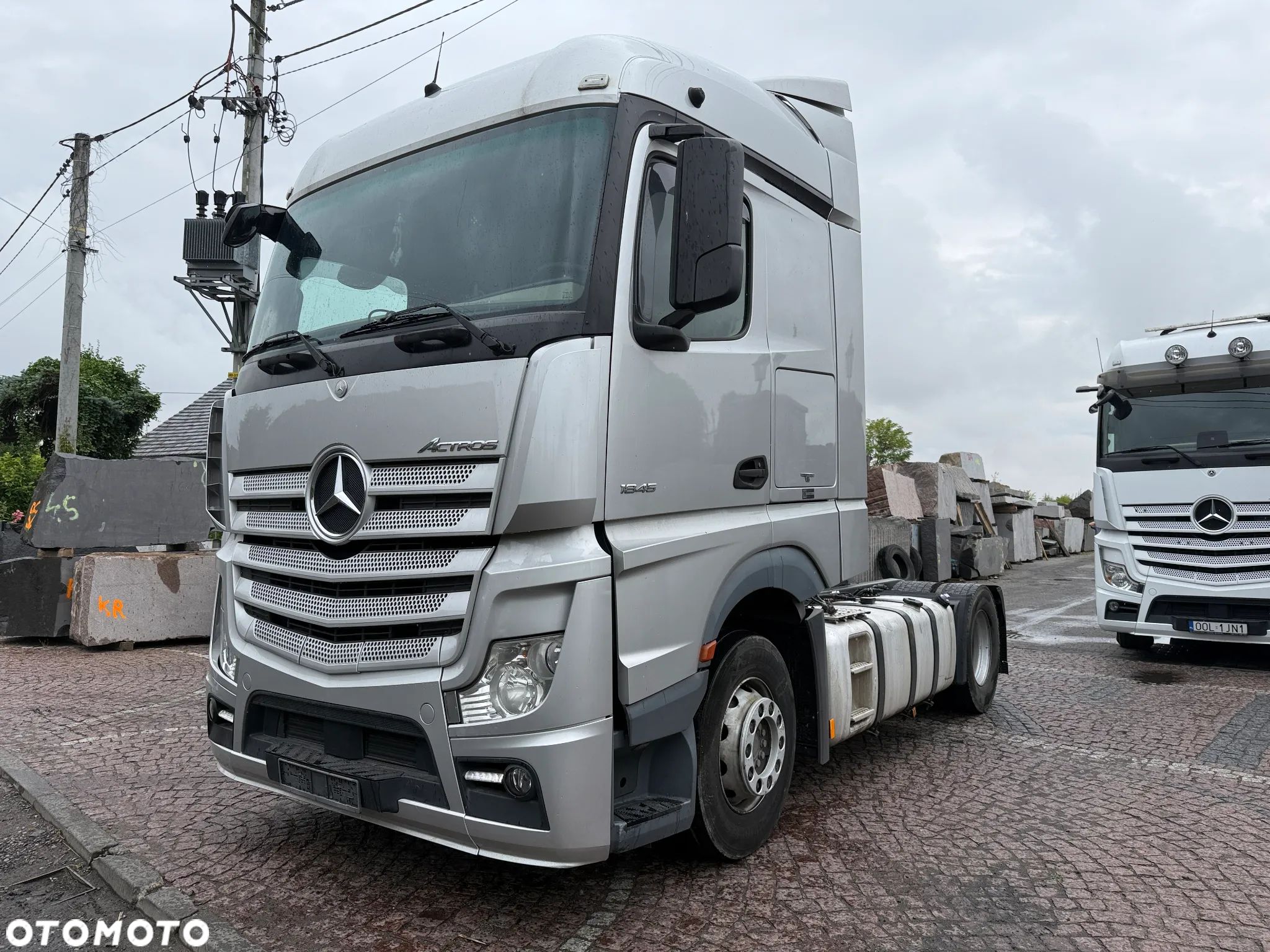 Mercedes-Benz Actros - 1