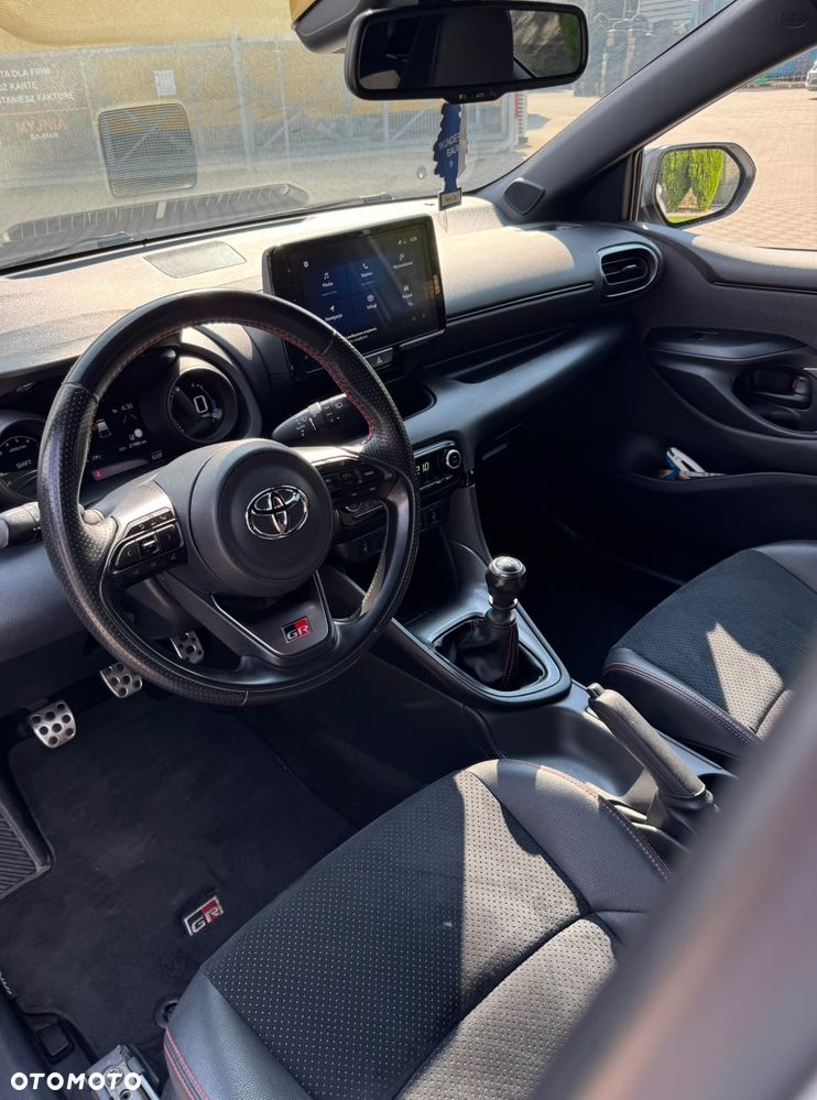 Toyota Yaris 1.5 Comfort - 10