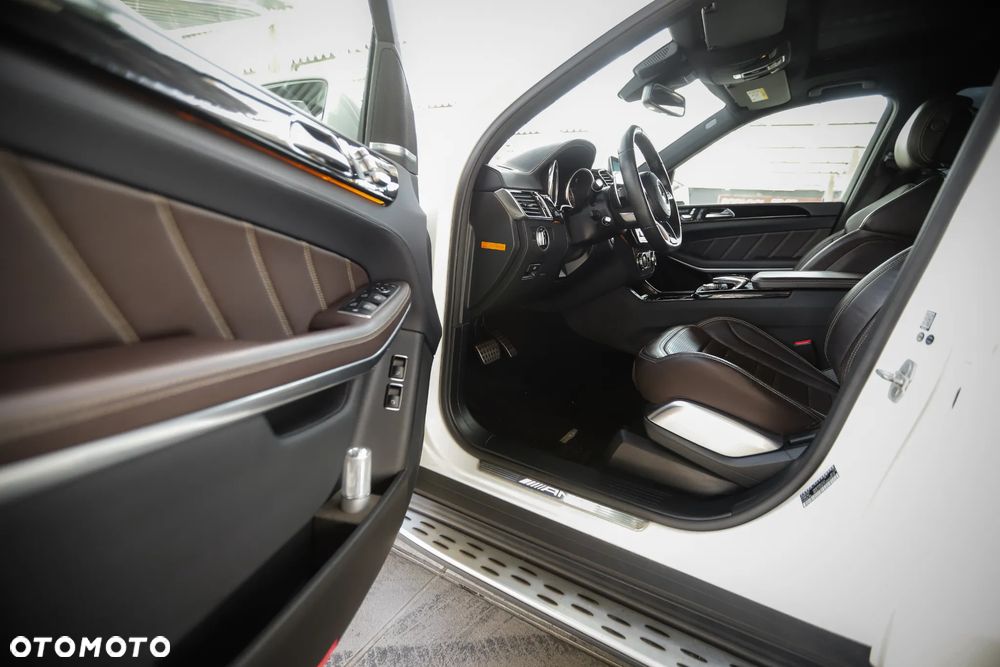 Mercedes-Benz GLS AMG 63 4Matic AMG Speedshift 7G-TRONIC - 25