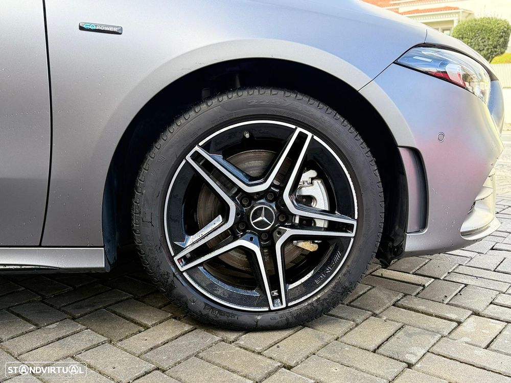 Mercedes-Benz A 250 e AMG Line - 31