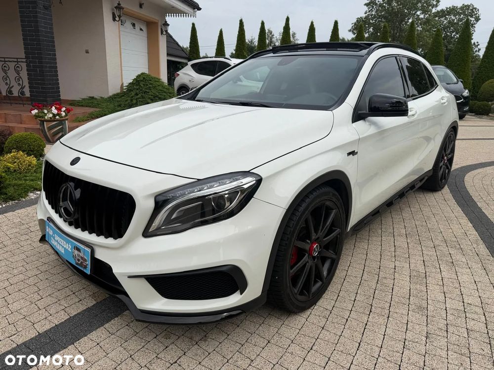 Mercedes-Benz GLA 45 AMG 4Matic 7G-DCT - 18