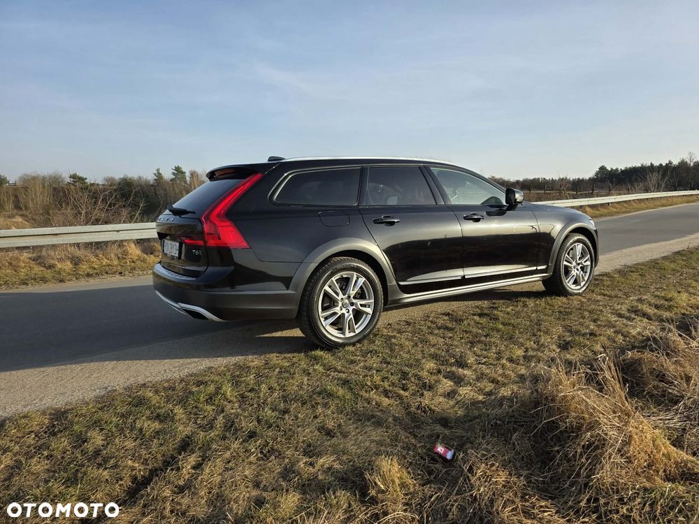 Volvo V90 Cross Country T6 AWD - 18