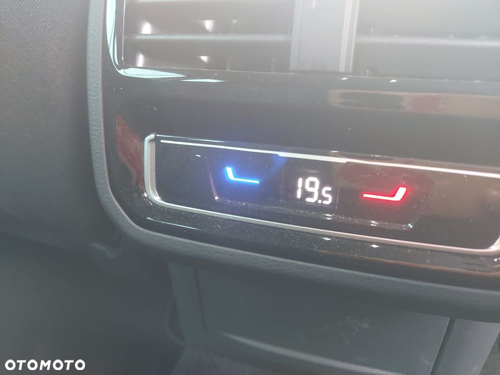 Volkswagen Passat 2.0 TDI SCR DSG Elegance - 13