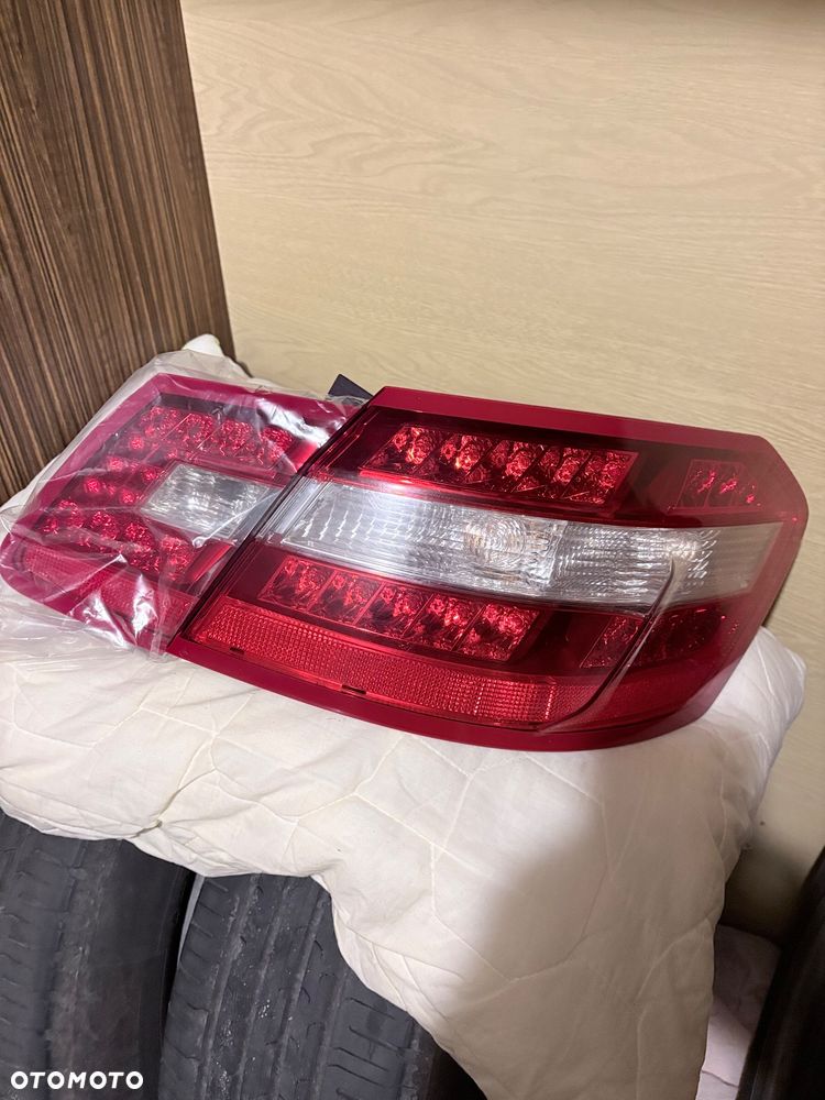 Mercedes W 212 reflektory lampy - 11