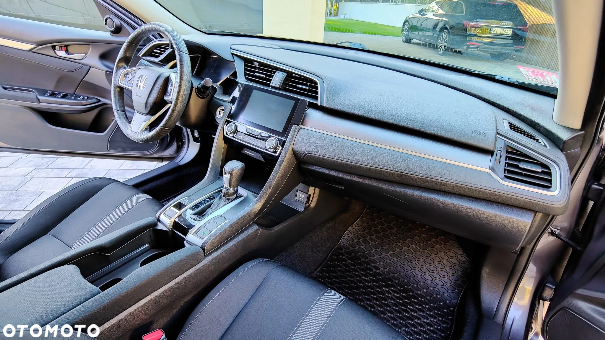 Honda Civic 2.0 i-VTEC LX CVT - 22