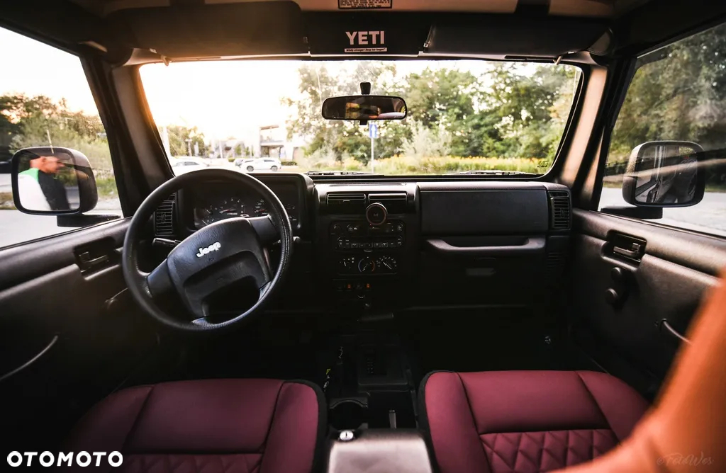 Jeep Wrangler 4.0 Sport - 16