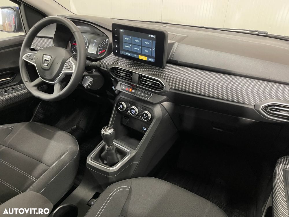 Dacia Logan TCe 90 MT6 Prestige - 8