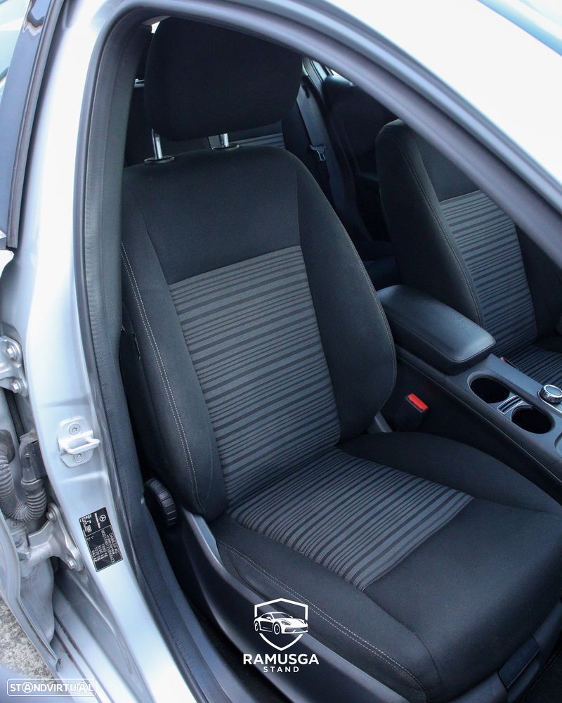 Mercedes-Benz A 180 CDI (BlueEFFICIENCY) - 10