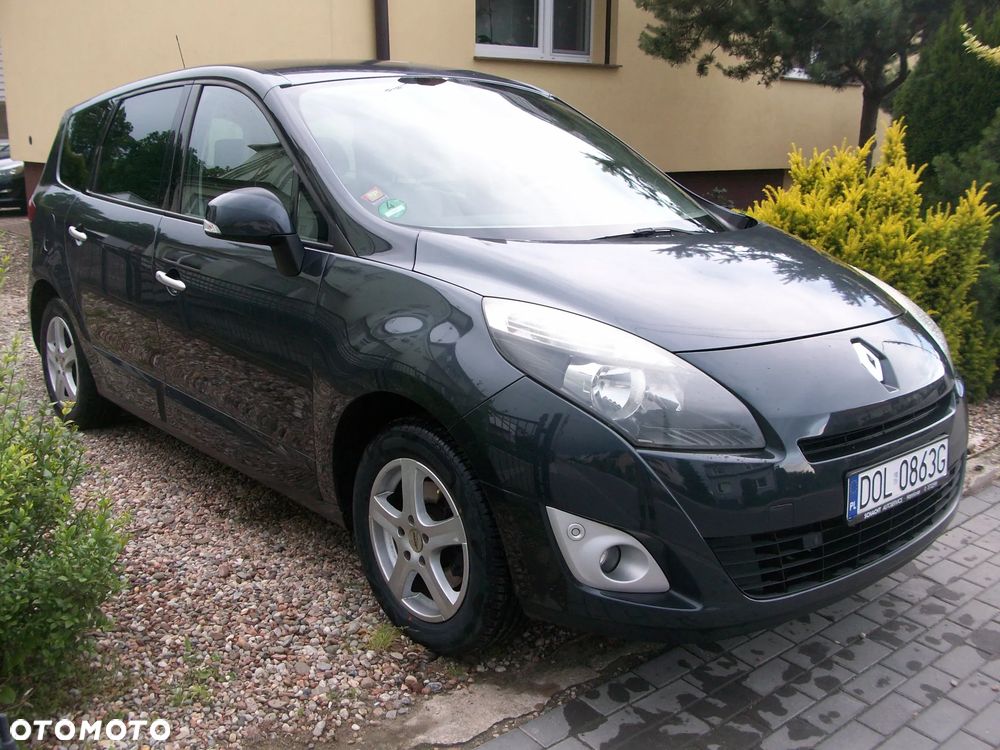 Renault Grand Scenic 2.0 16V 140 CVT Bose Edition - 8
