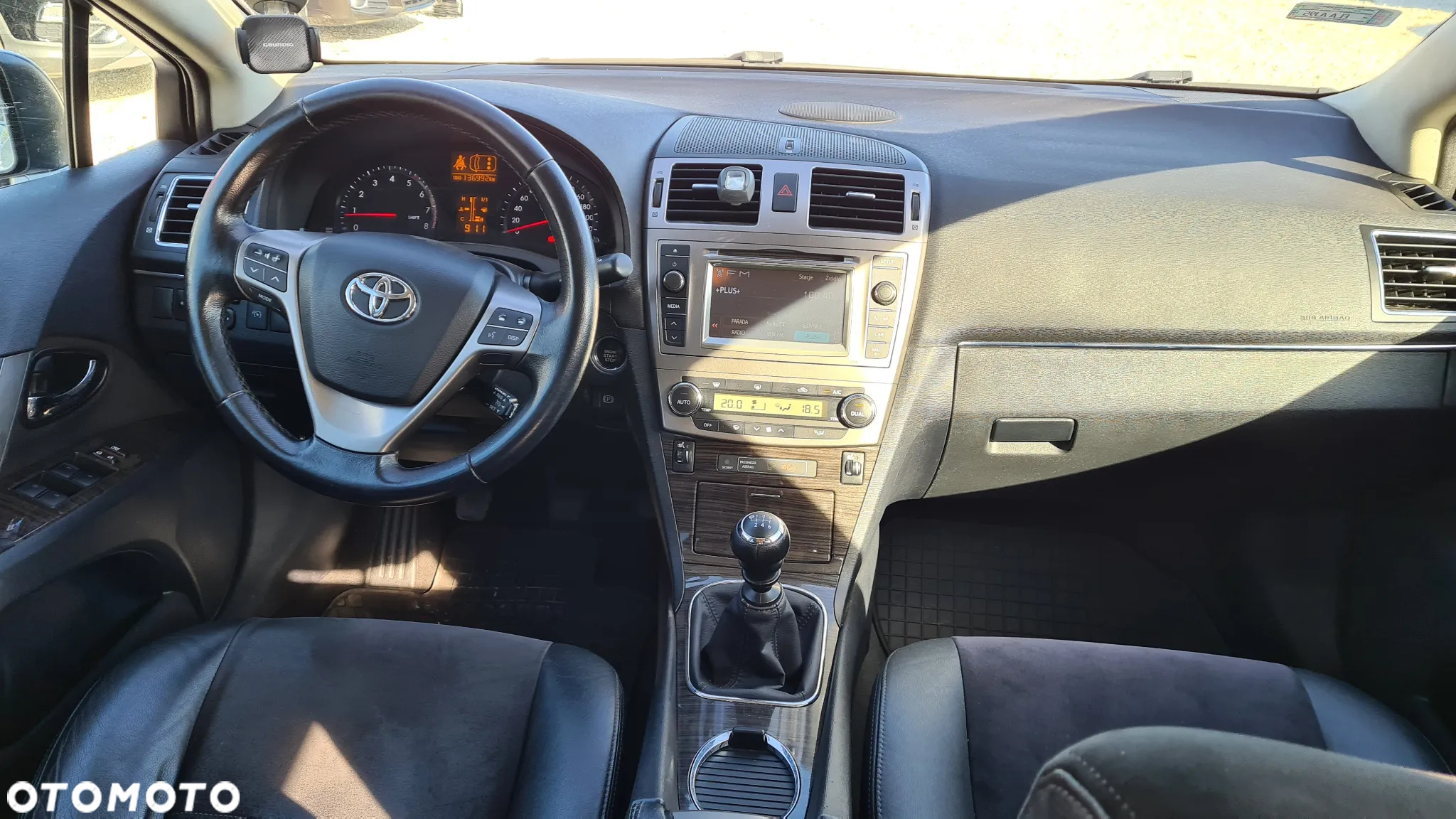 Toyota Avensis - 2