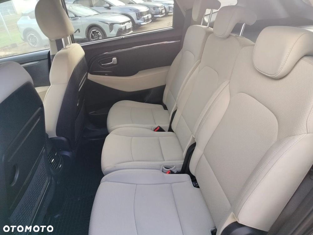 Kia Carens 1.6 GDI Business Line EU6 - 17