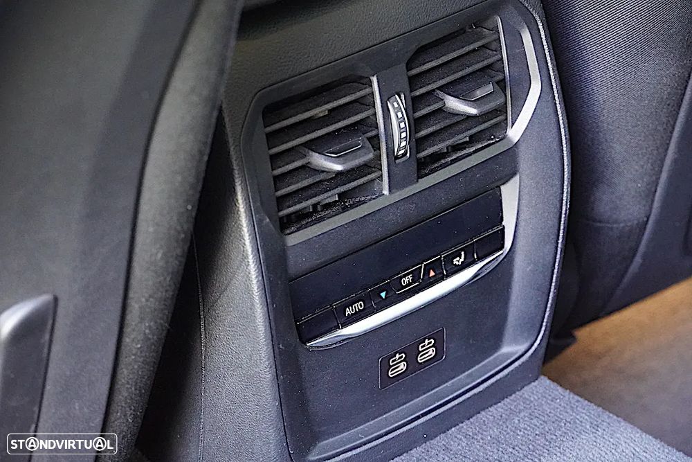 BMW 320 e Touring Corporate Edition Auto - 28
