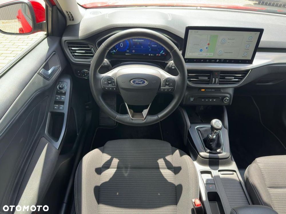 Ford Focus 1.0 EcoBoost Titanium X - 11