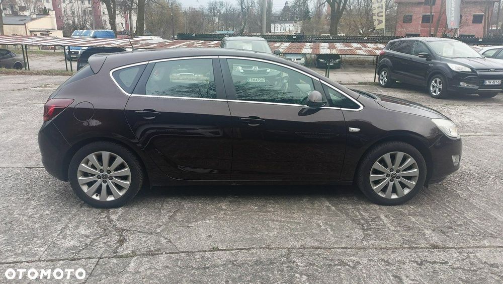 Opel Astra 1.4 T Executive - 7