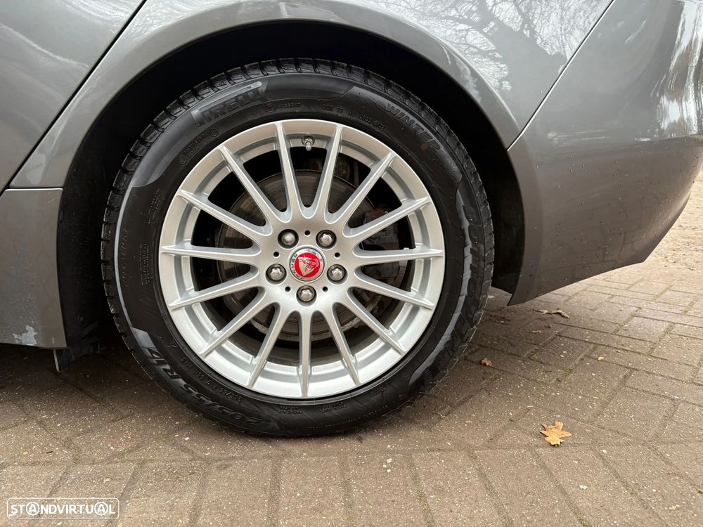 Jaguar XE E-Performance Prestige - 2