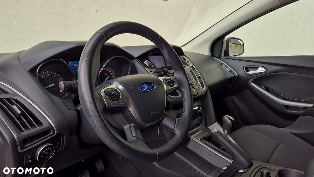 Ford Focus 1.0 EcoBoost Titanium - 26