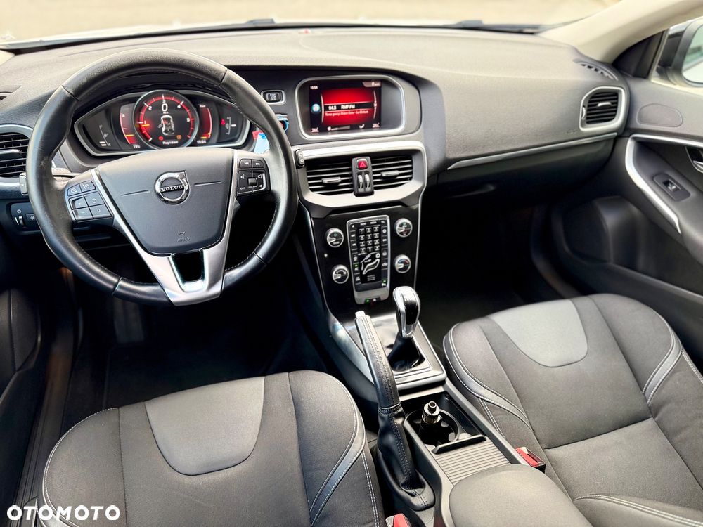 Volvo V40 D2 Drive-E SCR Momentum - 26