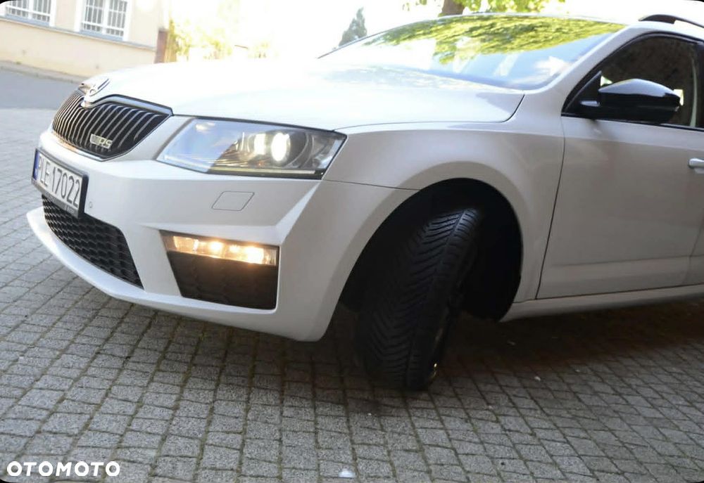 Skoda Octavia 2.0 TDI RS DSG - 6