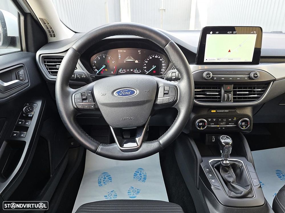 Ford Focus 1.0 EcoBoost Titanium - 17