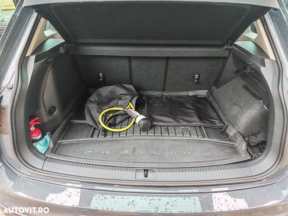 Volkswagen Tiguan - 11