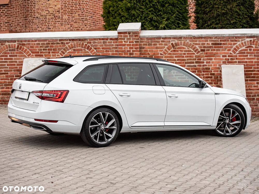 Skoda Superb 2.0 TDI DSG Sportline - 14