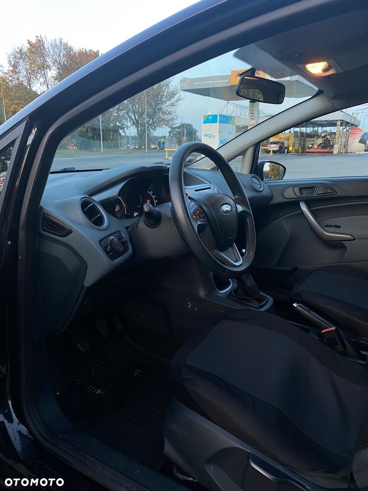 Ford Fiesta - 16