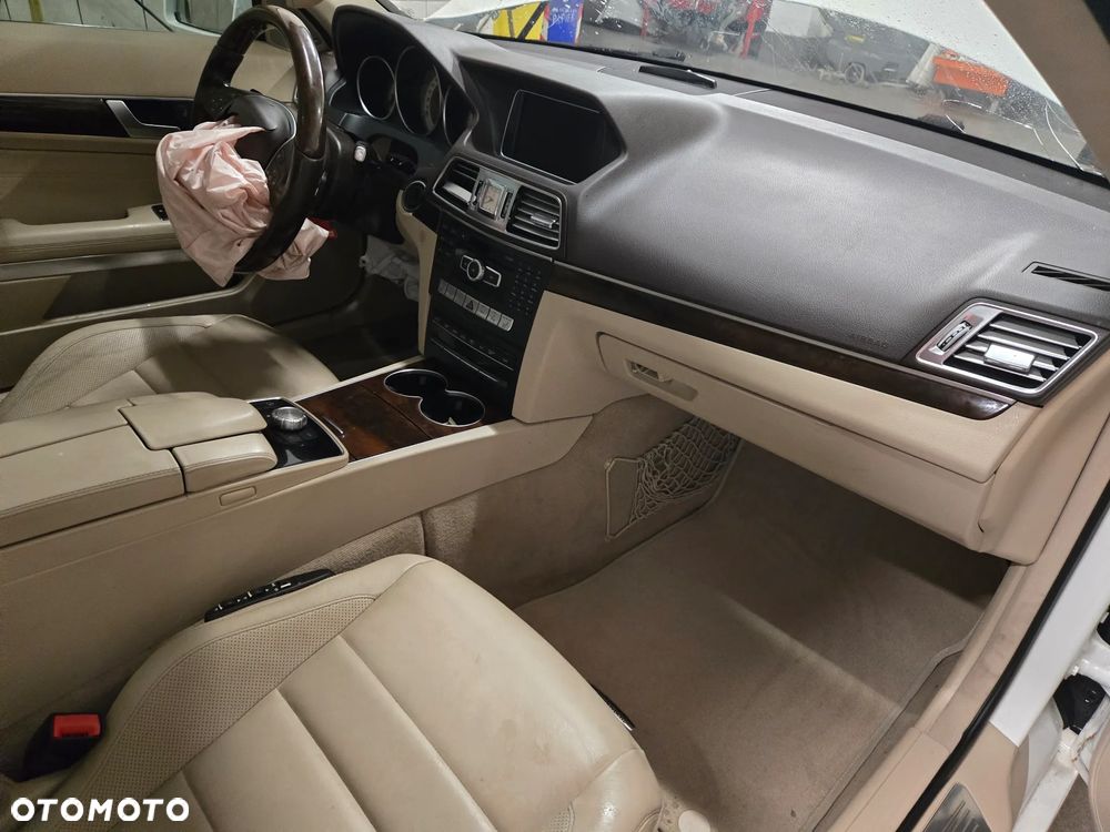 Mercedes-Benz Klasa E 350 4Matic 7G-TRONIC - 12