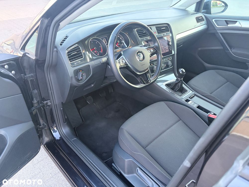 Volkswagen Golf 1.6 TDI (BlueMotion Technology) Trendline - 28