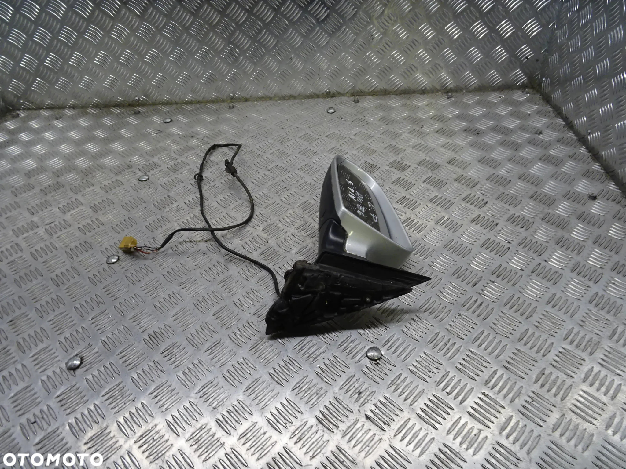 AUDI A4 B6 SEDAN 00-06 1.9 TDI AWX LUSTERKO ZEWNĘTRZNE LEWE PRAWE 5 PINÓW - 11