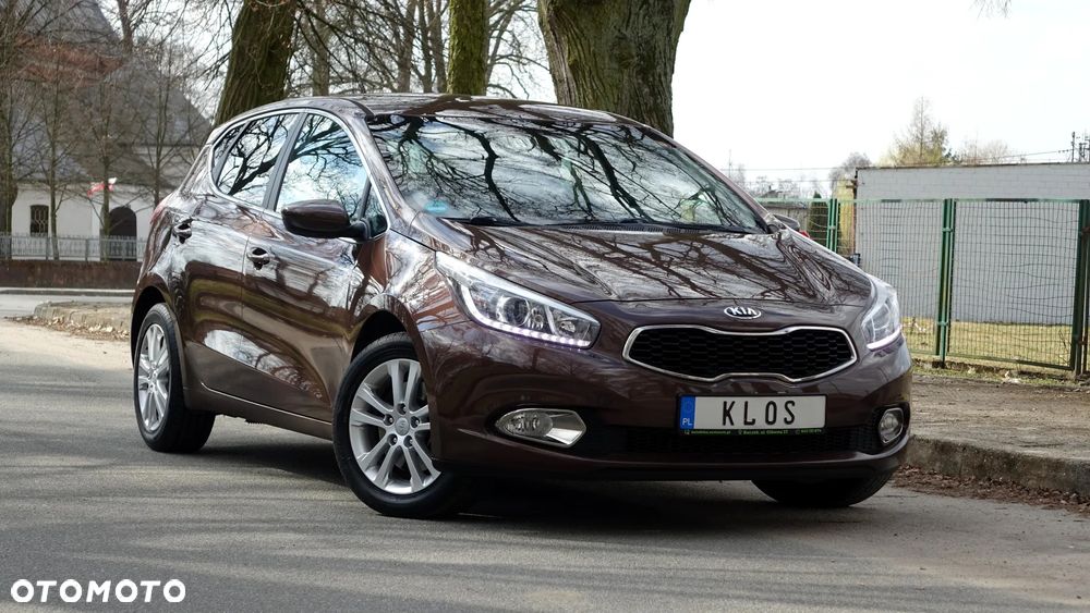 Kia Ceed - 40
