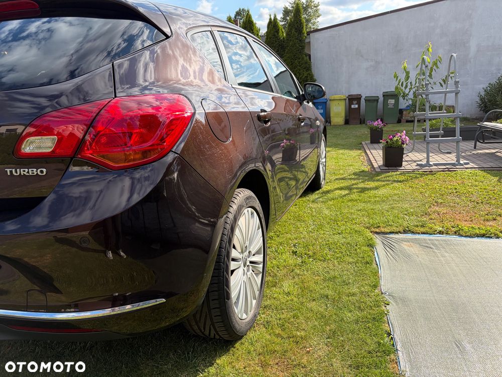 Opel Astra 1.4 T Cosmo - 12