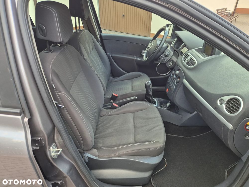 Renault Clio 1.2 16V 75 TomTom Edition - 16