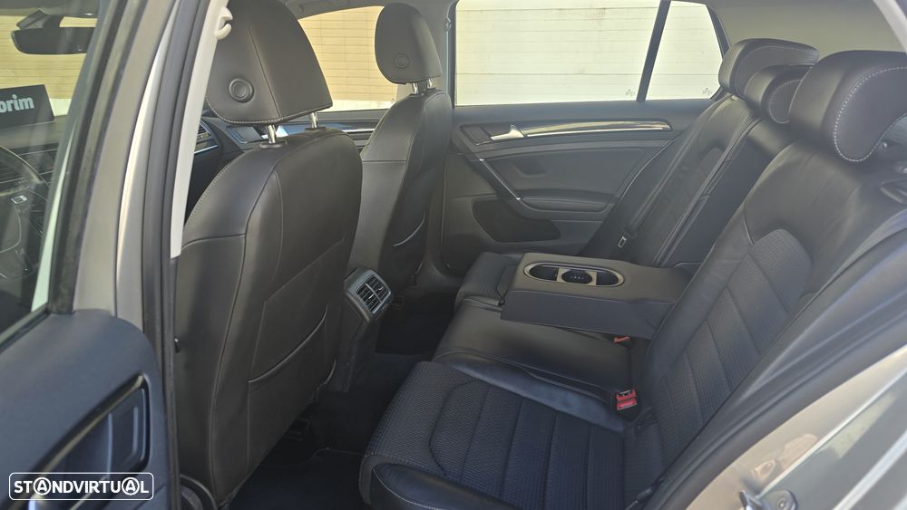 VW Golf 1.6 TDi DPF DSG Highline - 14