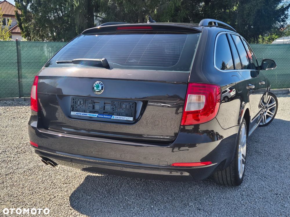 Skoda Superb 2.0 TDI DSG Exclusive - 10