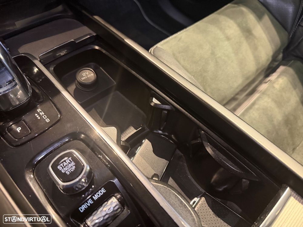 Volvo XC 60 2.0 T8 PHEV R-Design AWD - 57