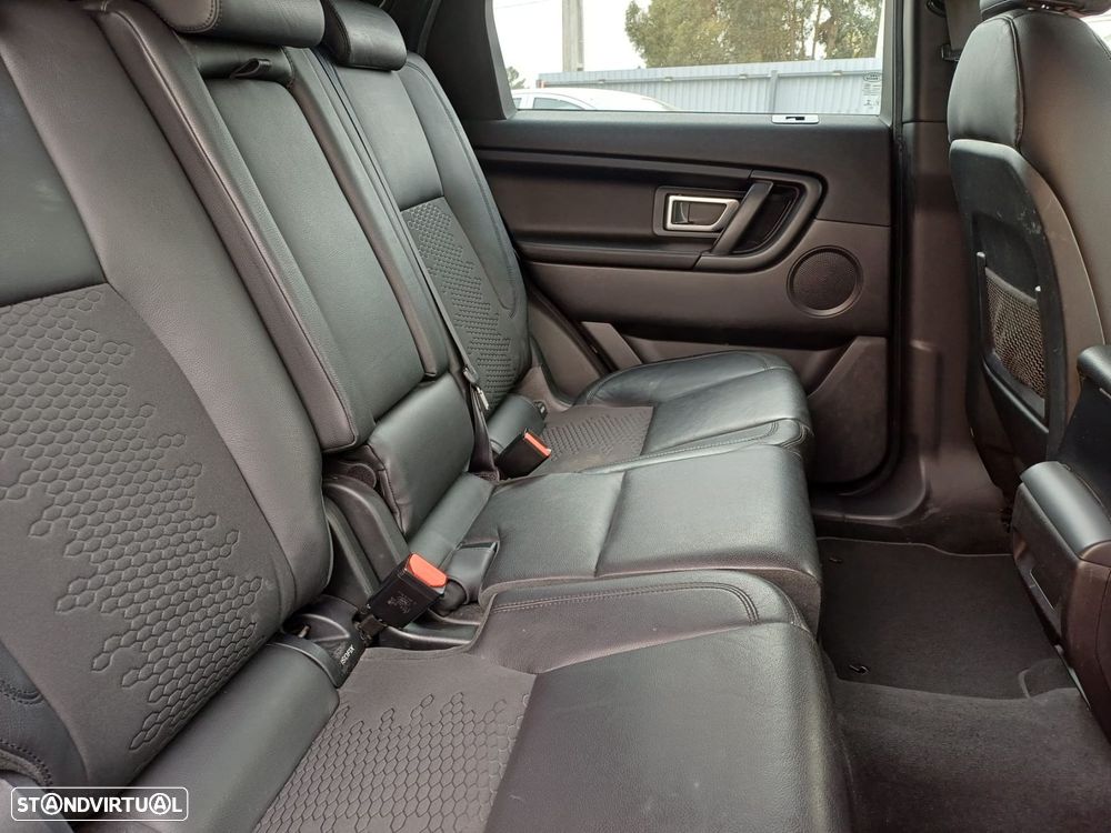 Land Rover Discovery Sport 2.0 TD4 SE - 29