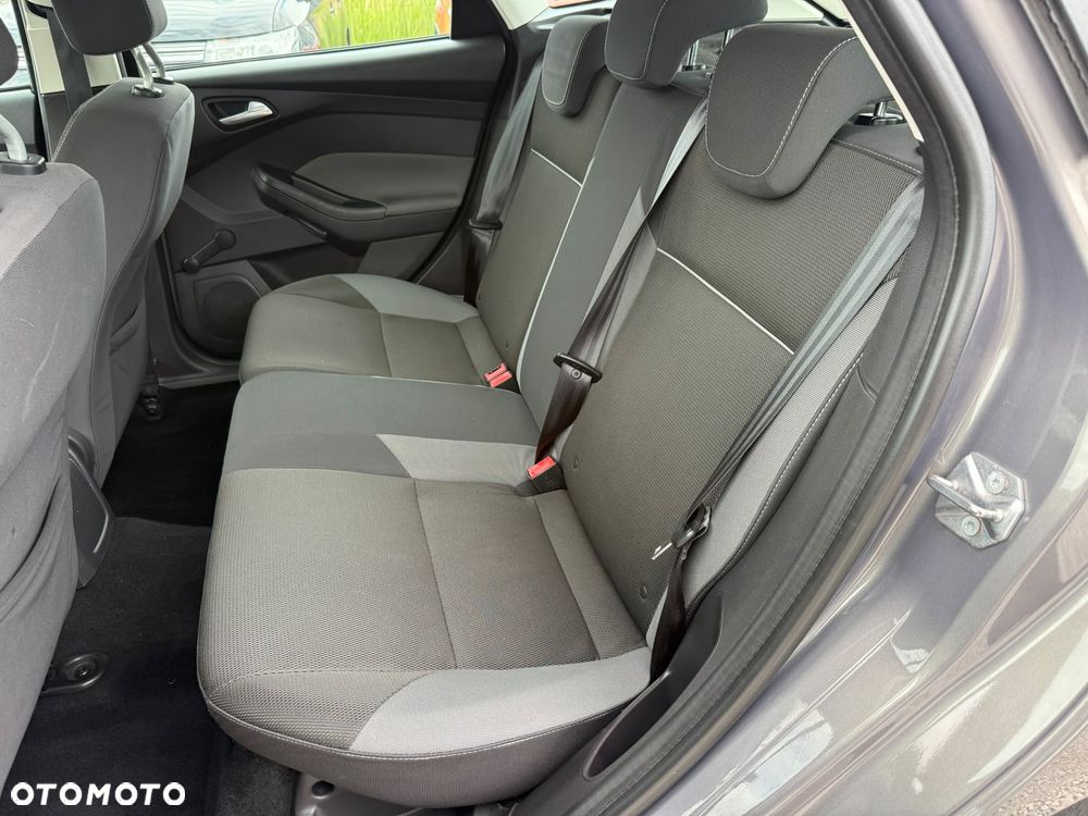 Ford Focus - 23