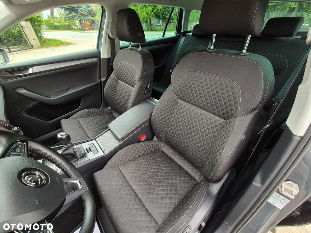 Skoda Superb 2.0 TDI Ambition - 29