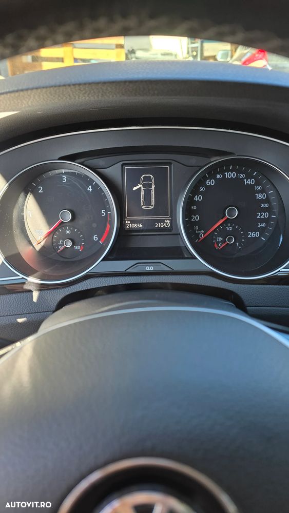 Volkswagen Passat 2.0 TDI 4Motion Comfortline - 11