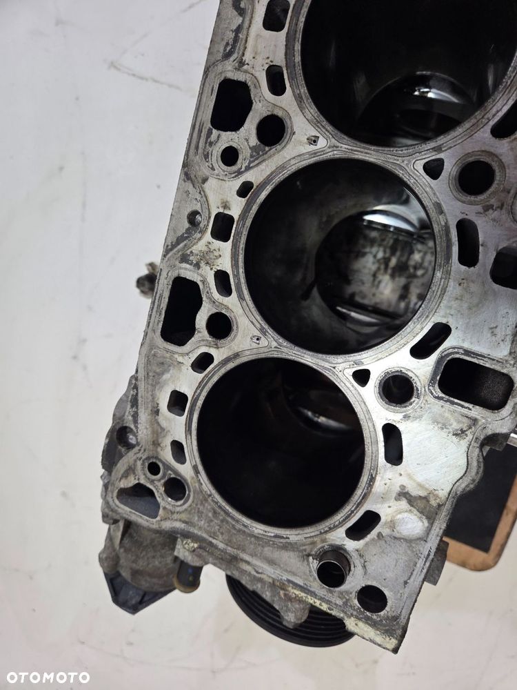 BLOK SILNIKA BMW E90 2.0 D N47D20C 7810596 - 5